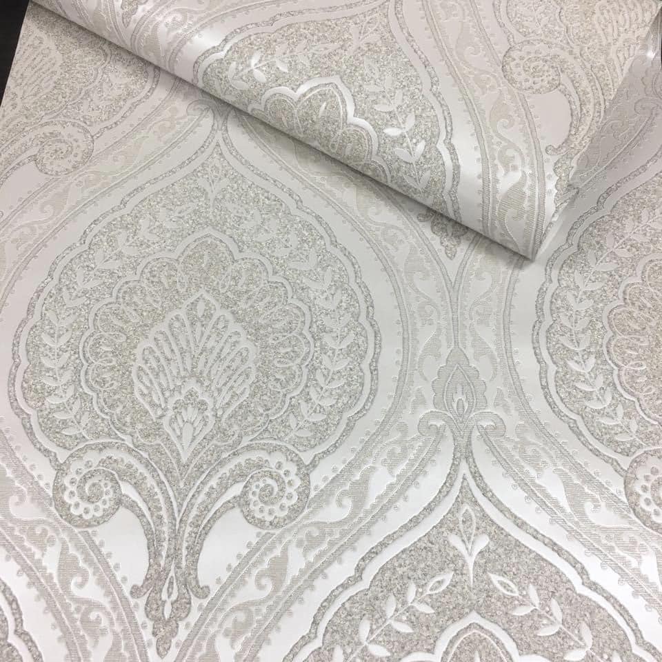 NJC3000091di Beautiful Moroccan inspired damask pattern with gorgeous 'granite effect' detail in silver and stonnes tones. Paste the wall vinyl. Excellent quality and easy to hang.