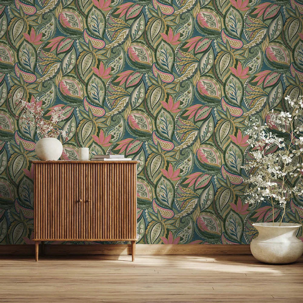 w1349940H A fabulous modern twist on a timeless design, this beautiful paisley design is the perfect way to add a trendy feature to any space. Heavy weight wallpaper.