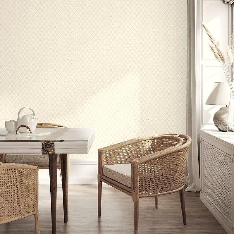 vhm9522680fd Gorgeous heavy weight Italian vinyl with a beautiful trellis design in soft cream. Suitable for high traffic areas. Fully washable.