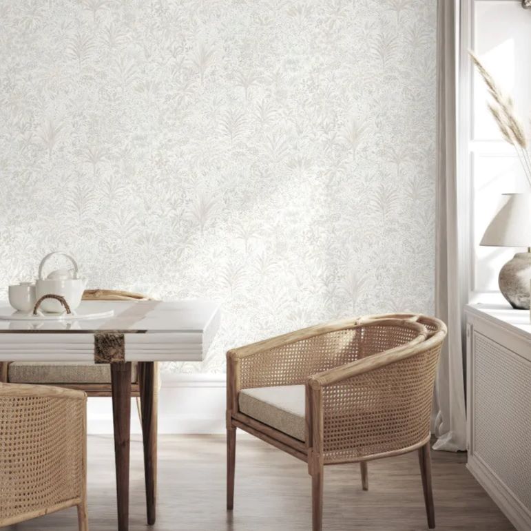 vhm9560077fd Beautiful foliage motif on a lightly textured background in soft silver and off-white tones. Heavy weight vinyl.