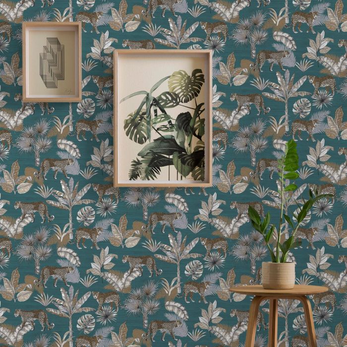 JF215504g Stunning leopard and palm tree design. Paste the wall vinyl.